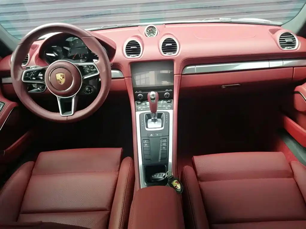 Porsche 718 2022 Cayman 2.0T фото 8