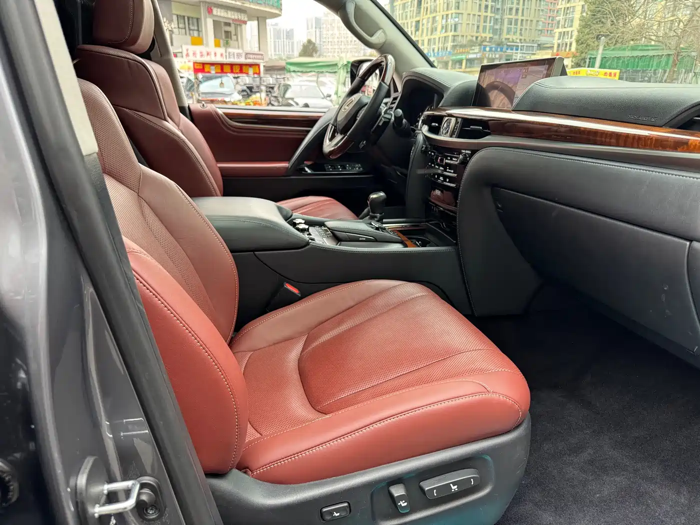 Lexus LX 2017 570 Prestige Luxury фото 9
