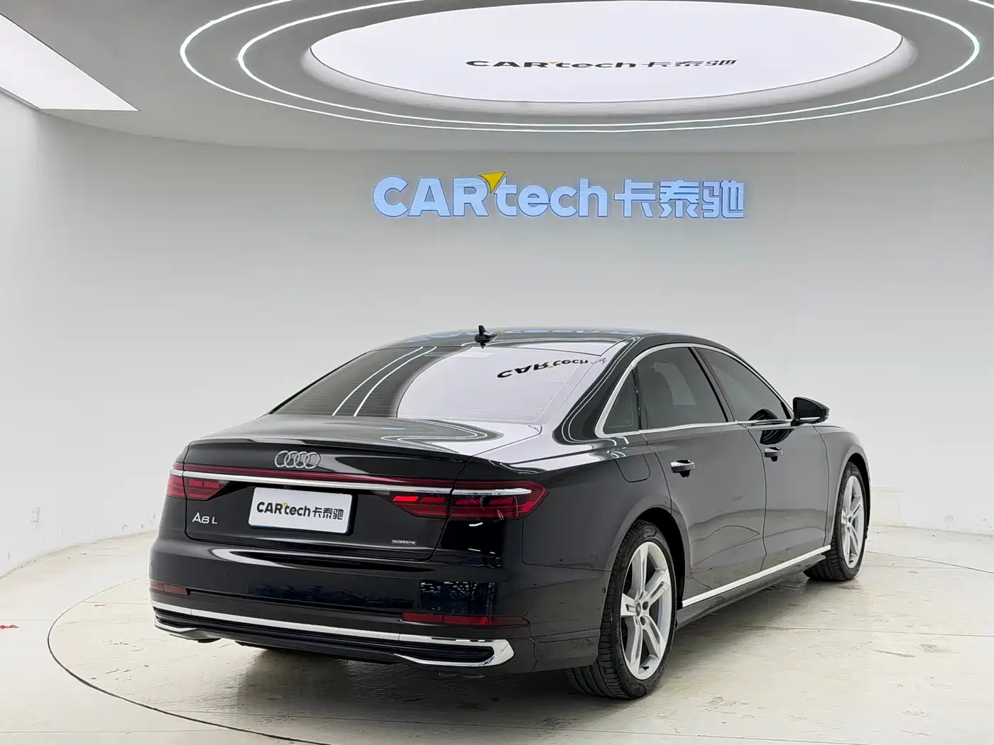 Audi A8 2023 A8L 50 TFSI quattro Exclusive фото 5