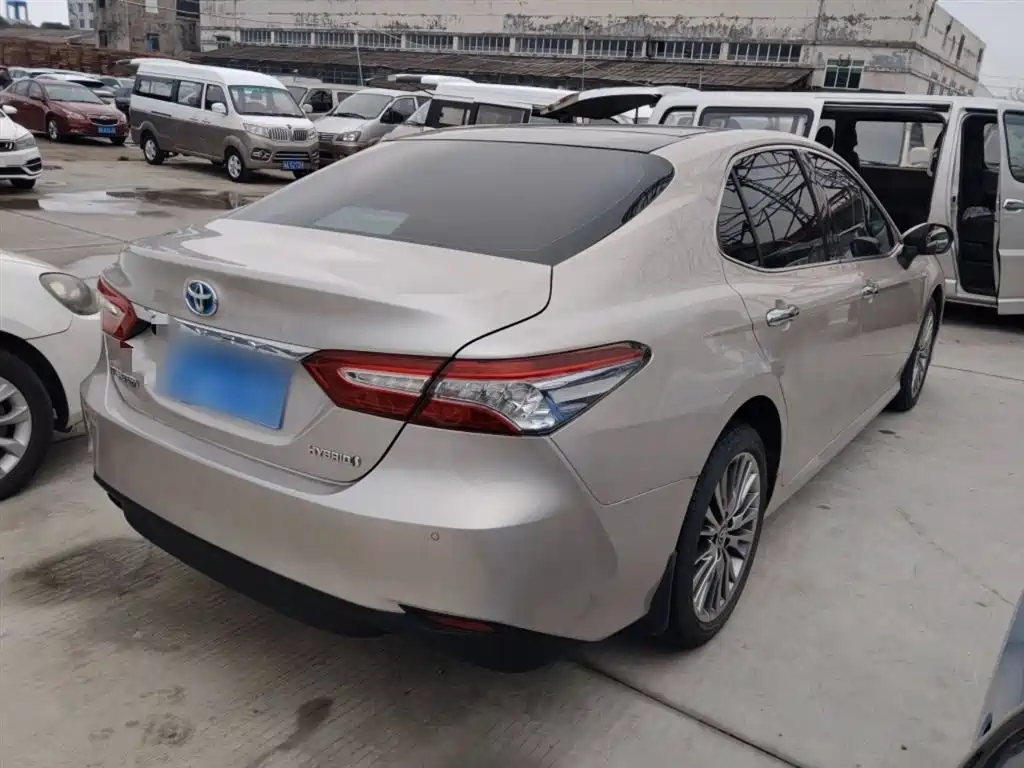 Toyota Camry 2019 Facelift Hybrid 2.5HG Luxury Edition фото 7