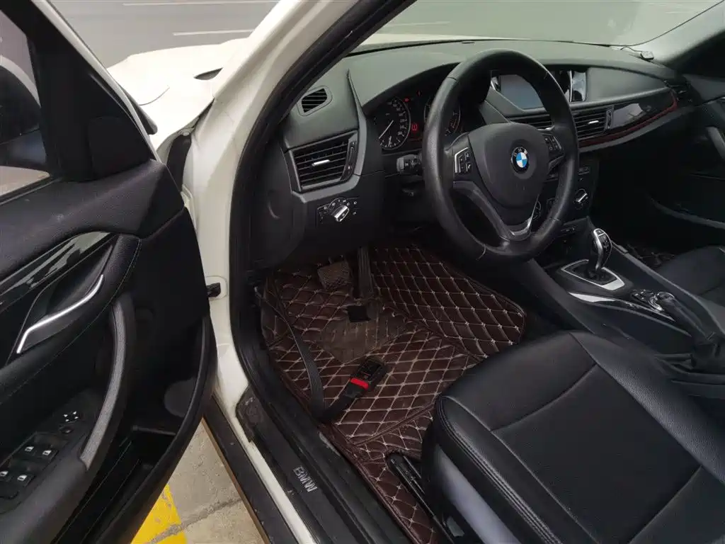 BMW X1 2015 Model sDrive18i Fashion Advanced Edition фото 16