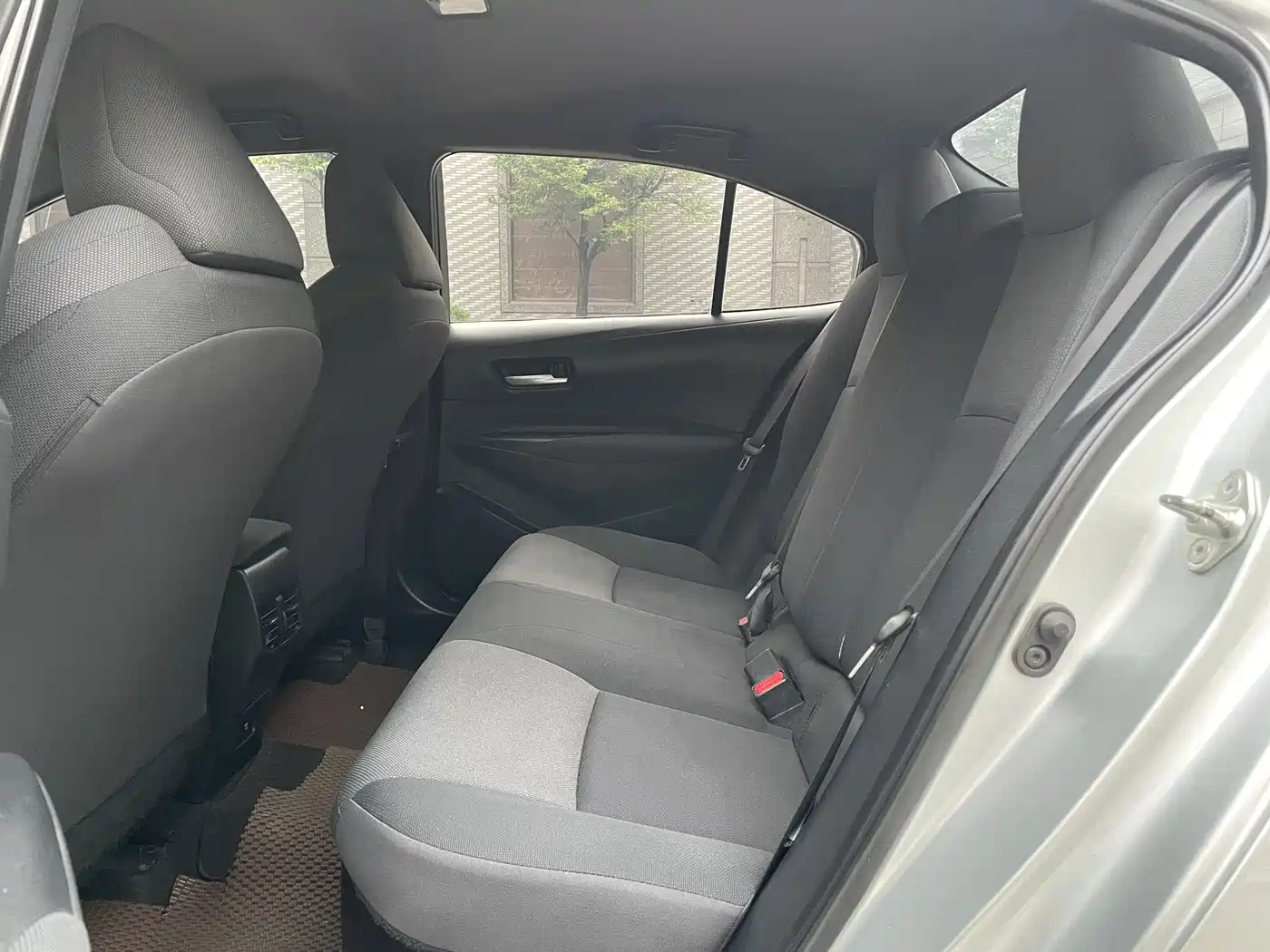 Toyota Levin 2021 Dual Hybrid 1.8H E-CVT Leading Edition фото 9