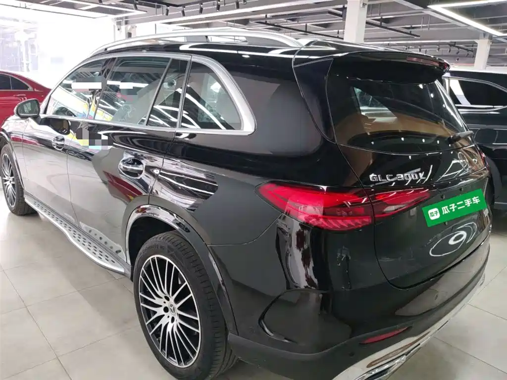 Mercedes-Benz GLC 2023 GLC 300 L 4MATIC Luxury 5-Seater фото 5