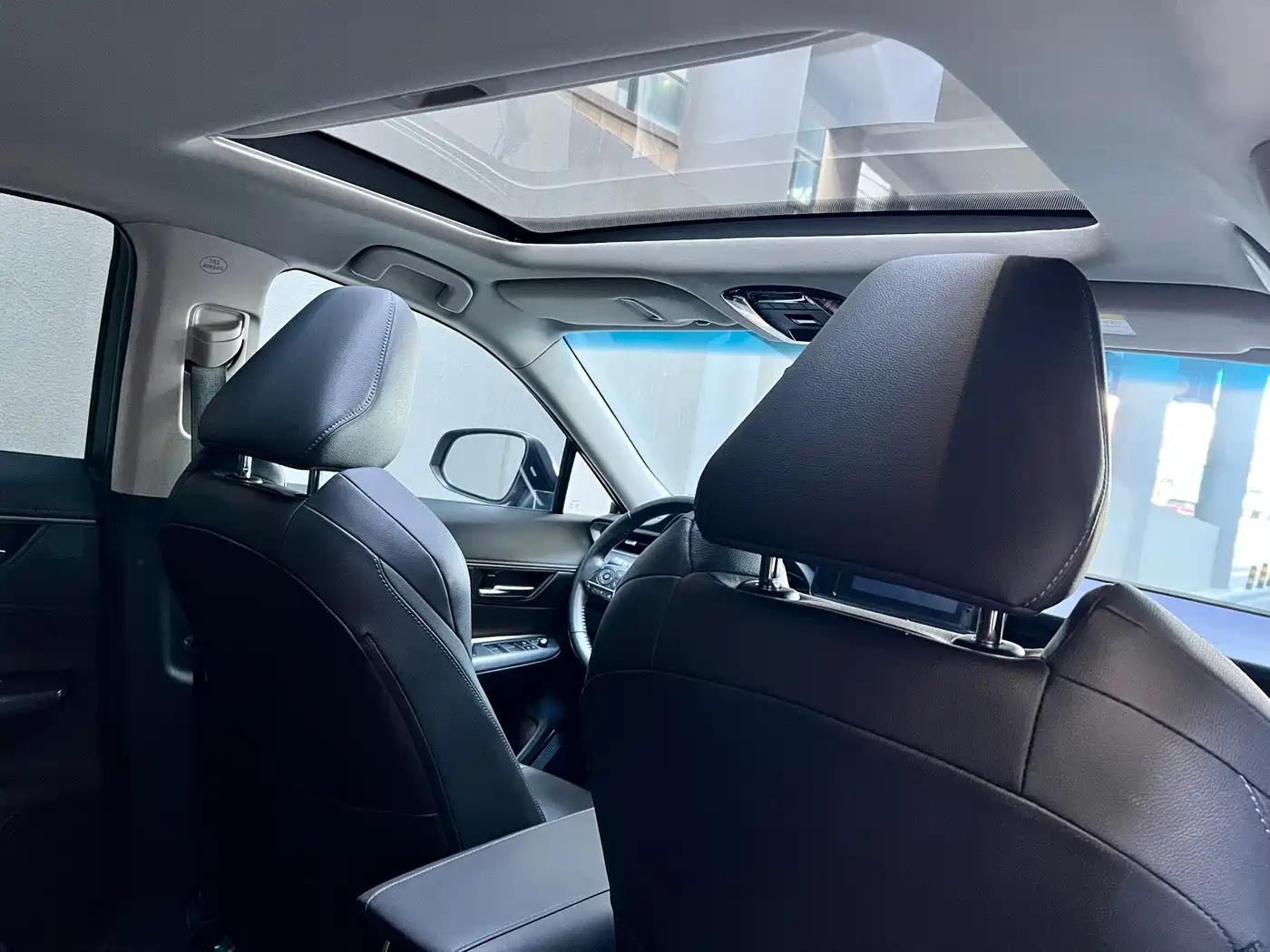 Toyota Venza 2022 2.0L CVT 2WD Luxury фото 9