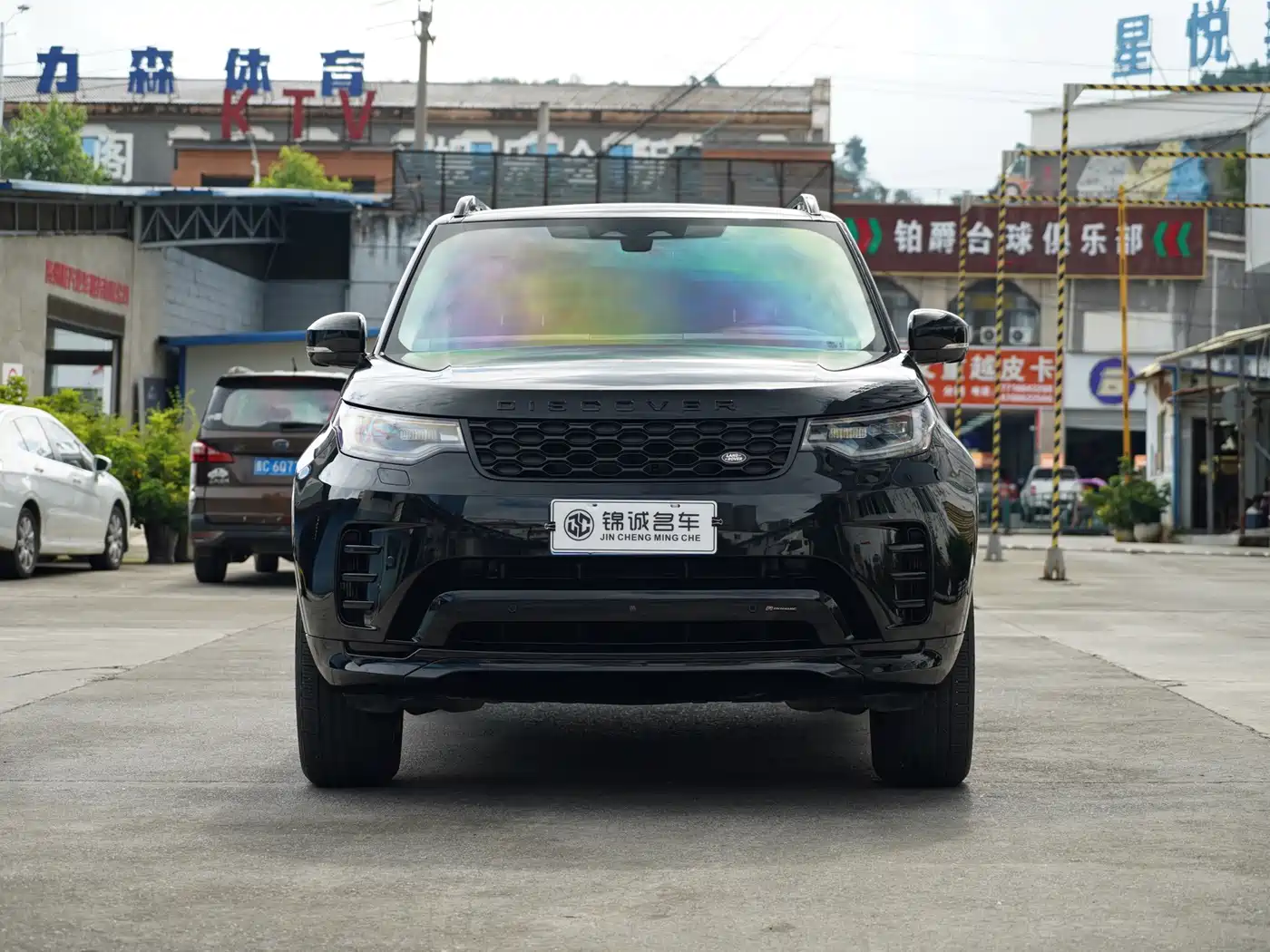 Land Rover Discovery 2023 360PS R-Dynamic S фото 2