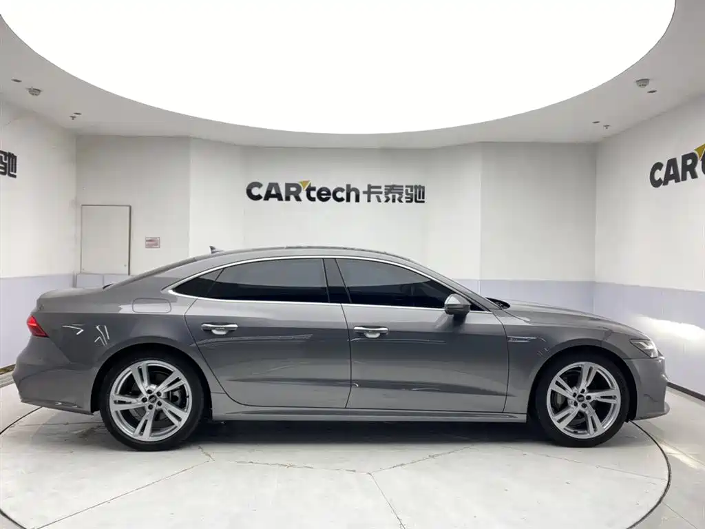 Audi A7L 2022 45 TFSI S-line Future Dream Edition фото 4