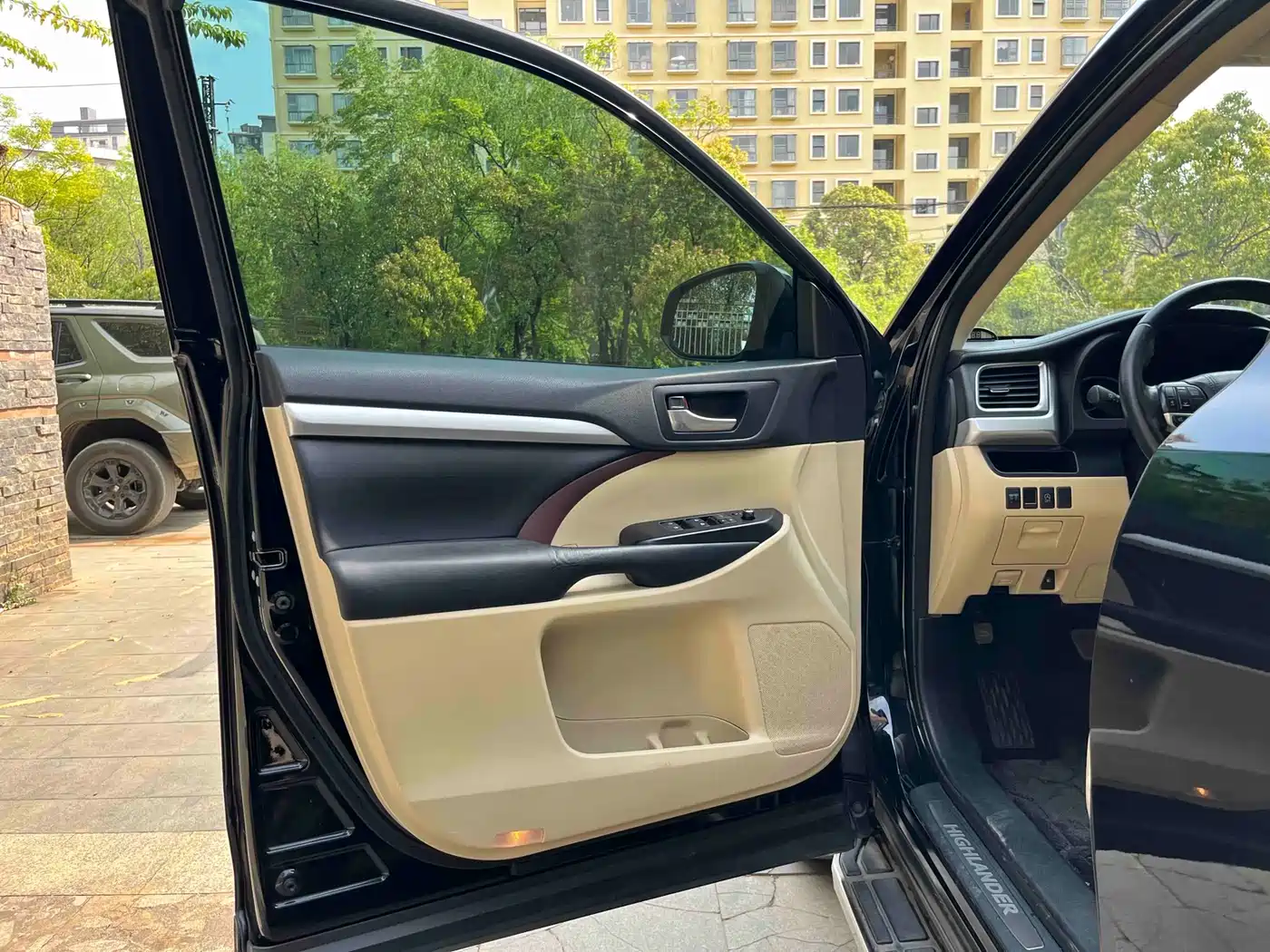 Toyota Highlander 2017 2.0T 4WD Premium 7-Seater фото 32