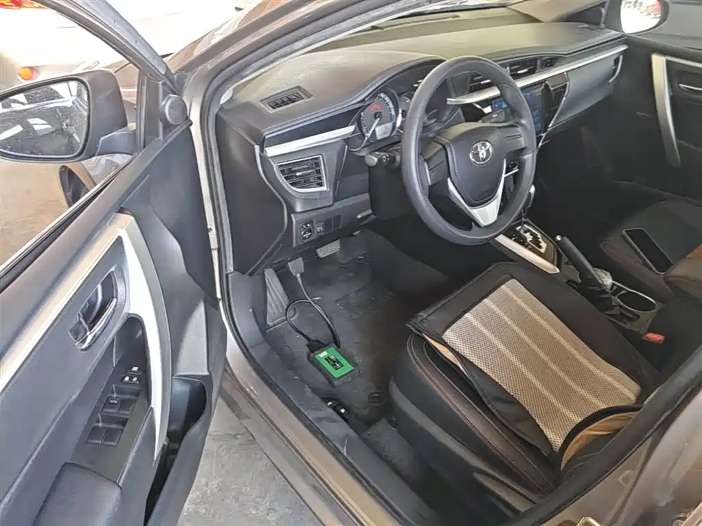 Toyota Corolla 2017 Facelift 1.6L S-CVT GL фото 16