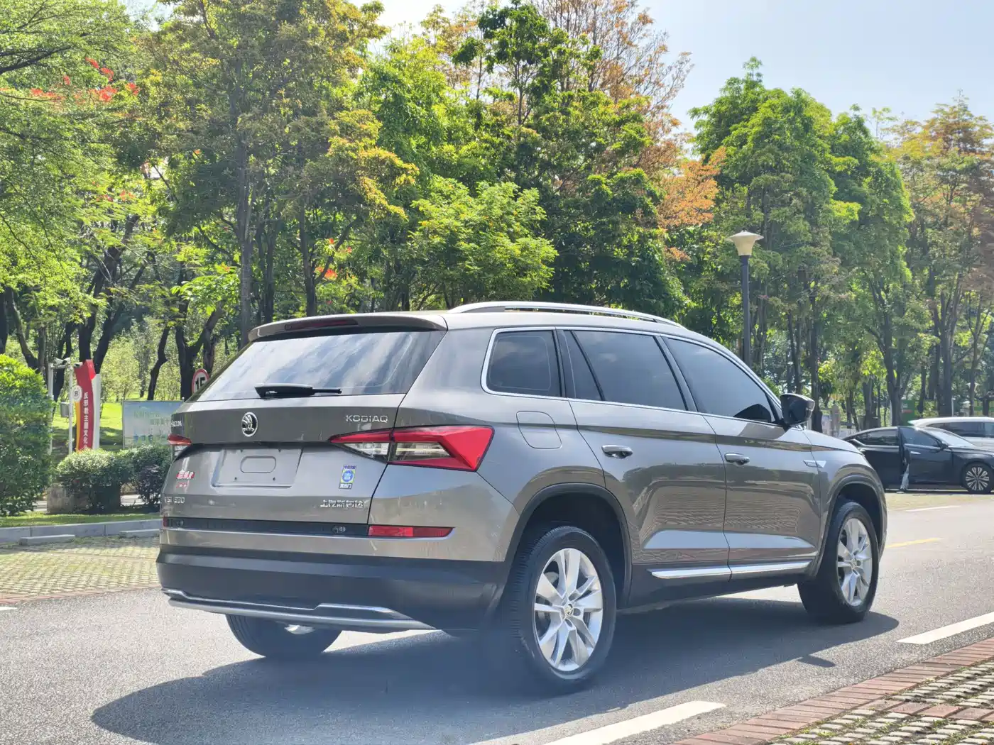 Škoda Kodiaq 2018 Facelift TSI330 5-seat 2WD Premium Luxury Edition фото 8