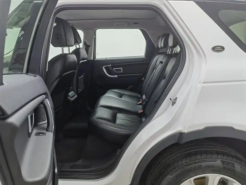 Land Rover Discovery Sport 2019 240PS SE Edition China V фото 15