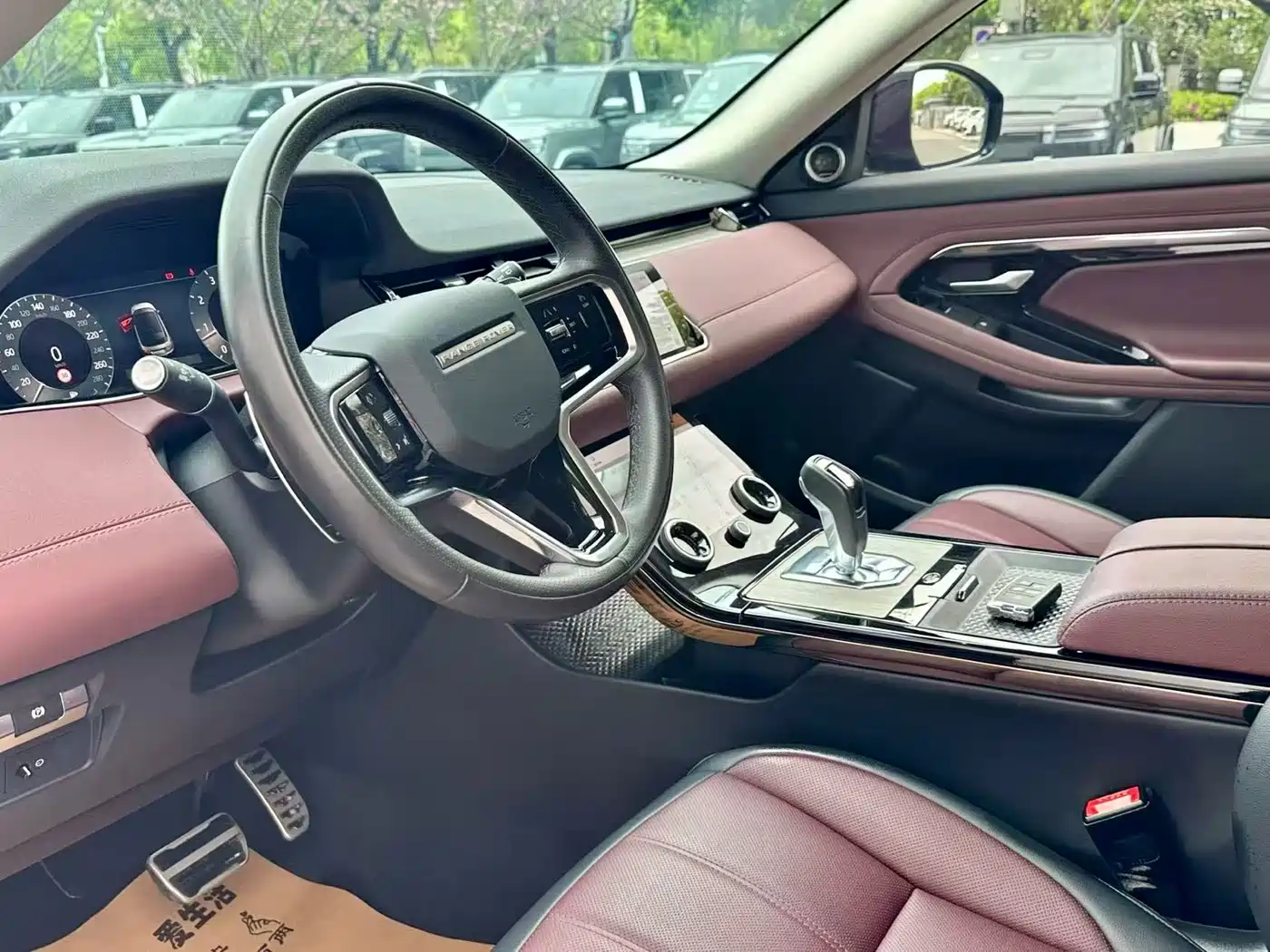 Land Rover Range Rover Evoque 2023 Range Rover Evoque L 249PS Luxury Edition фото 4