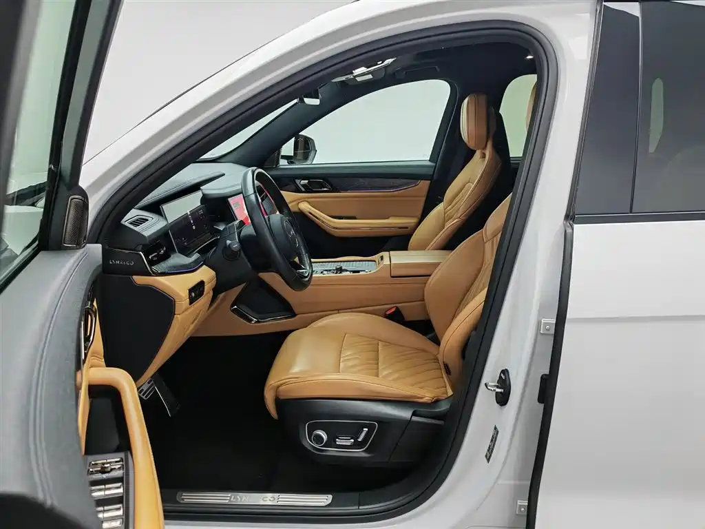 Lynk & Co 09 EM-P 2021 2.0T PHEV Halo 6-seater фото 10