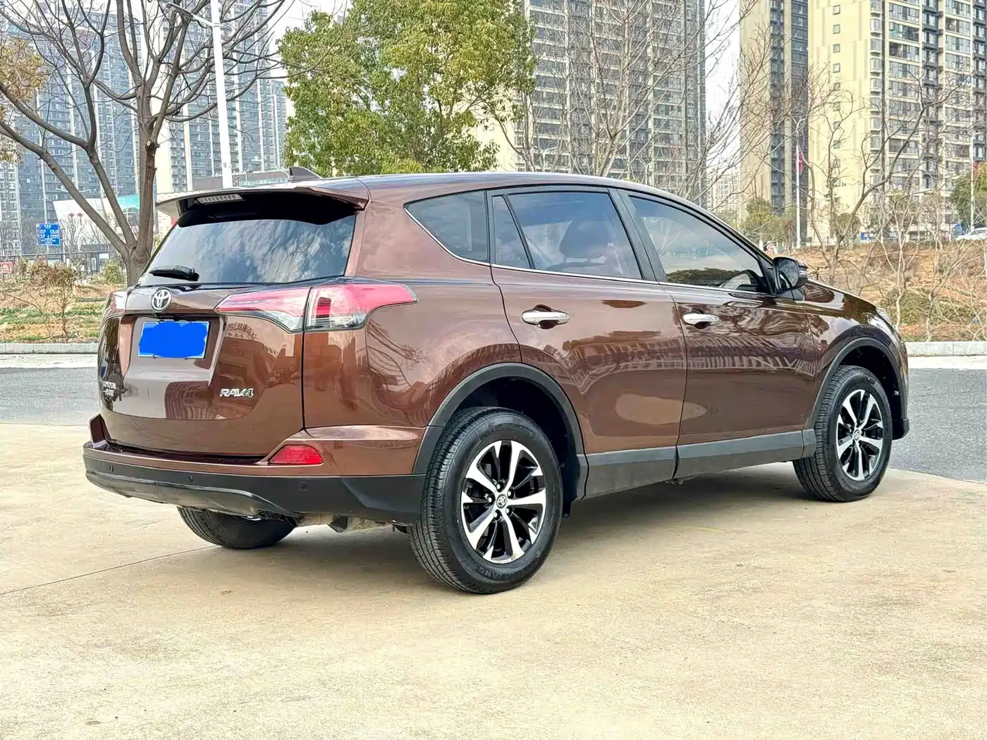 Toyota RAV4 Rongfang 2016 2.0L CVT 2WD Trend (China V) фото 6