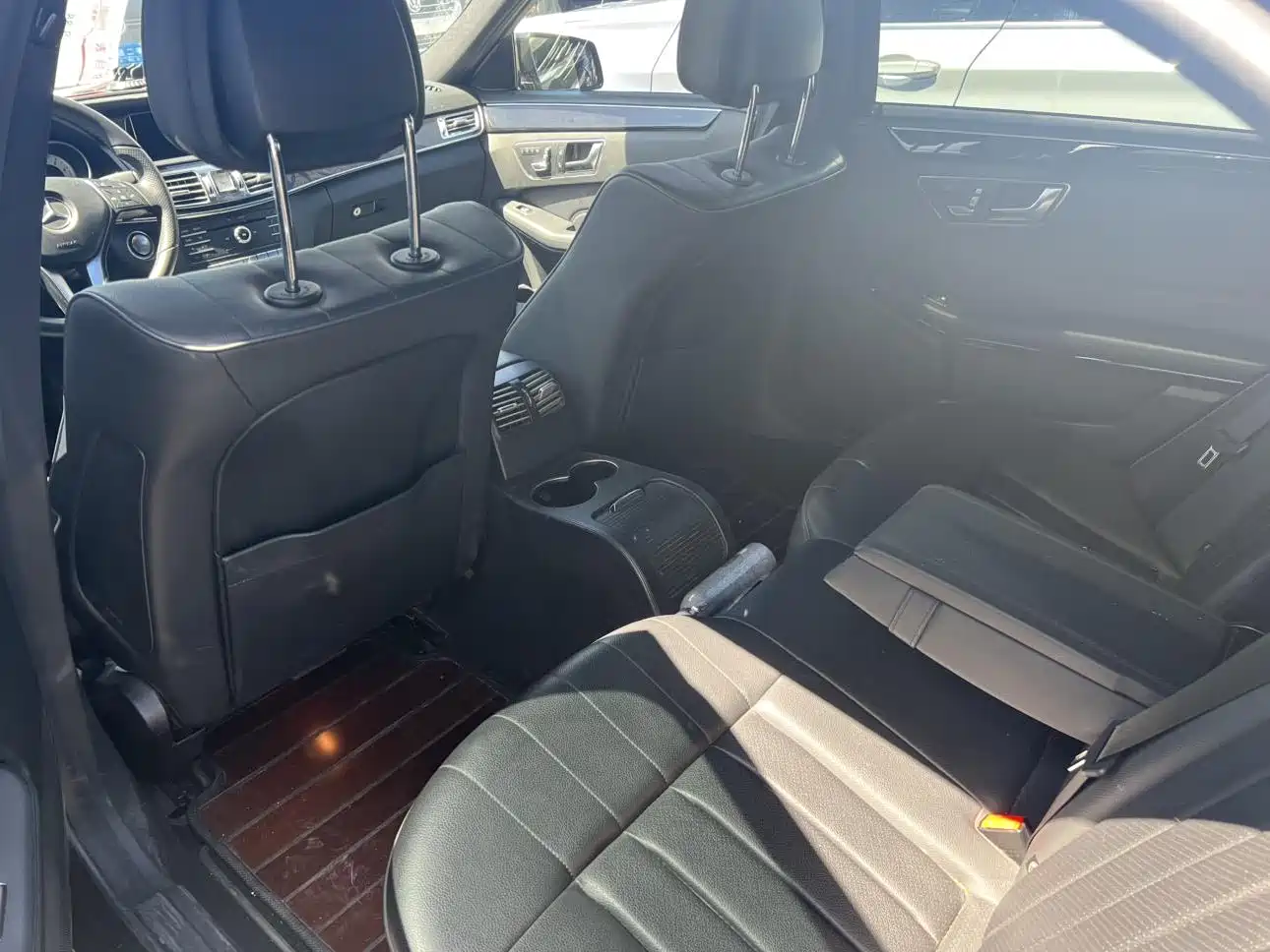 Mercedes-Benz E-Class 2015 Facelift E 260 L Sport фото 6
