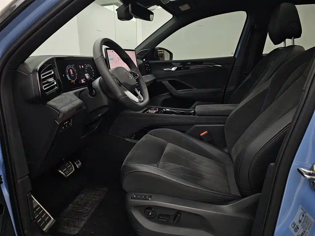 Volkswagen Tiguan L 2024 PRO 380TSI 4WD R-Line Premium Edition фото 6