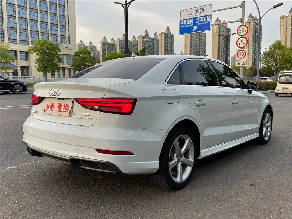 Audi A3 2017 Limousine 35 TFSI Fashion фото 12