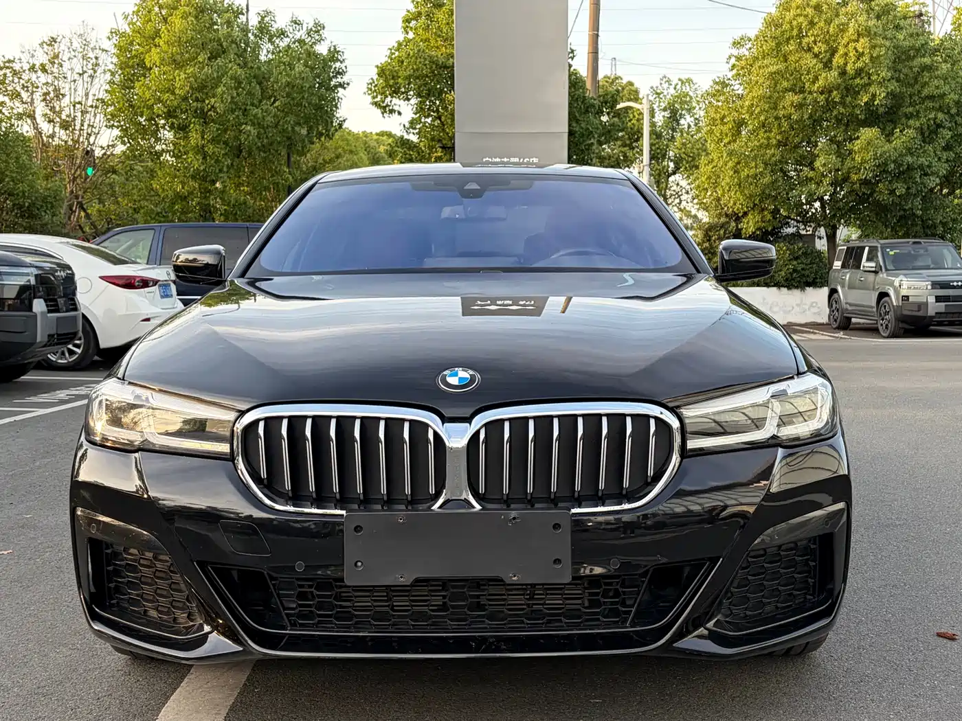 BMW 5 Series 2022 Model Second Facelift 525Li M Sport Package фото 2