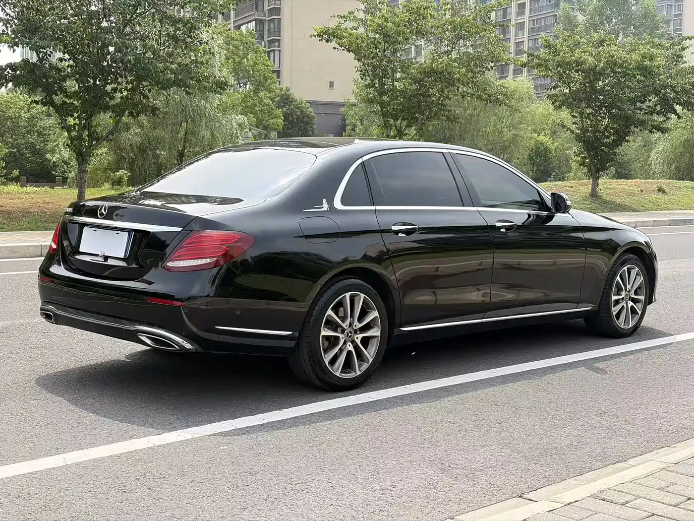 Mercedes-Benz E-Class 2018 Facelift E 300 L Fashion фото 4