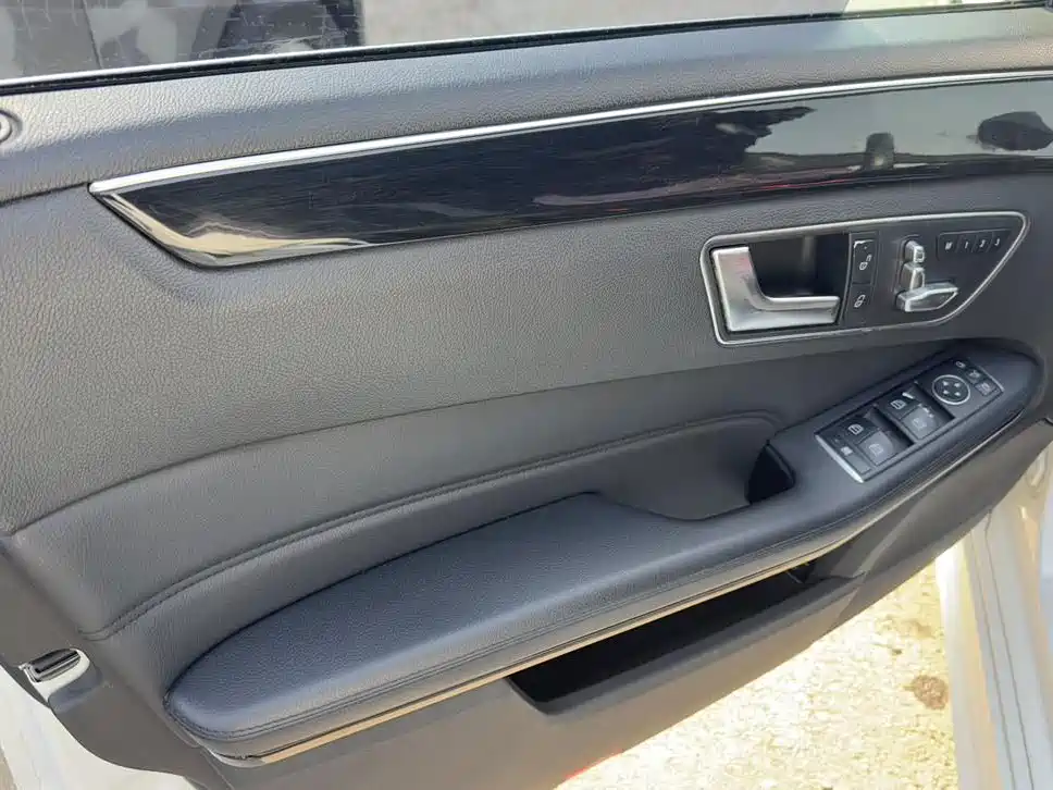 Mercedes-Benz E-Class 2015 Facelift E 260 L Sport фото 11