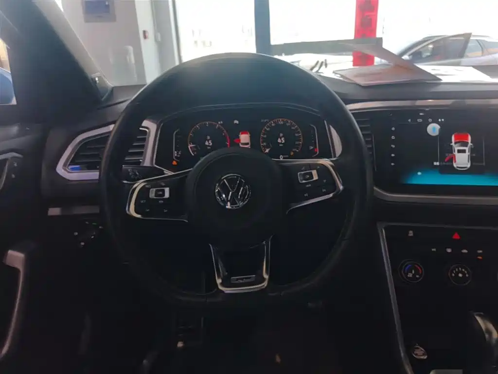 Volkswagen T-ROC 2020 280TSI DSG 2WD R-Line Pro фото 11