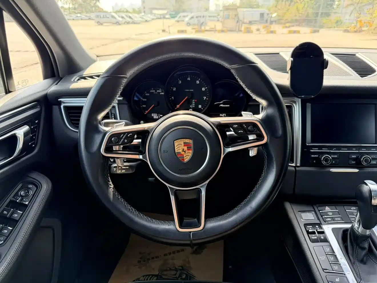 Porsche Macan 2016 Macan 2.0T фото 16