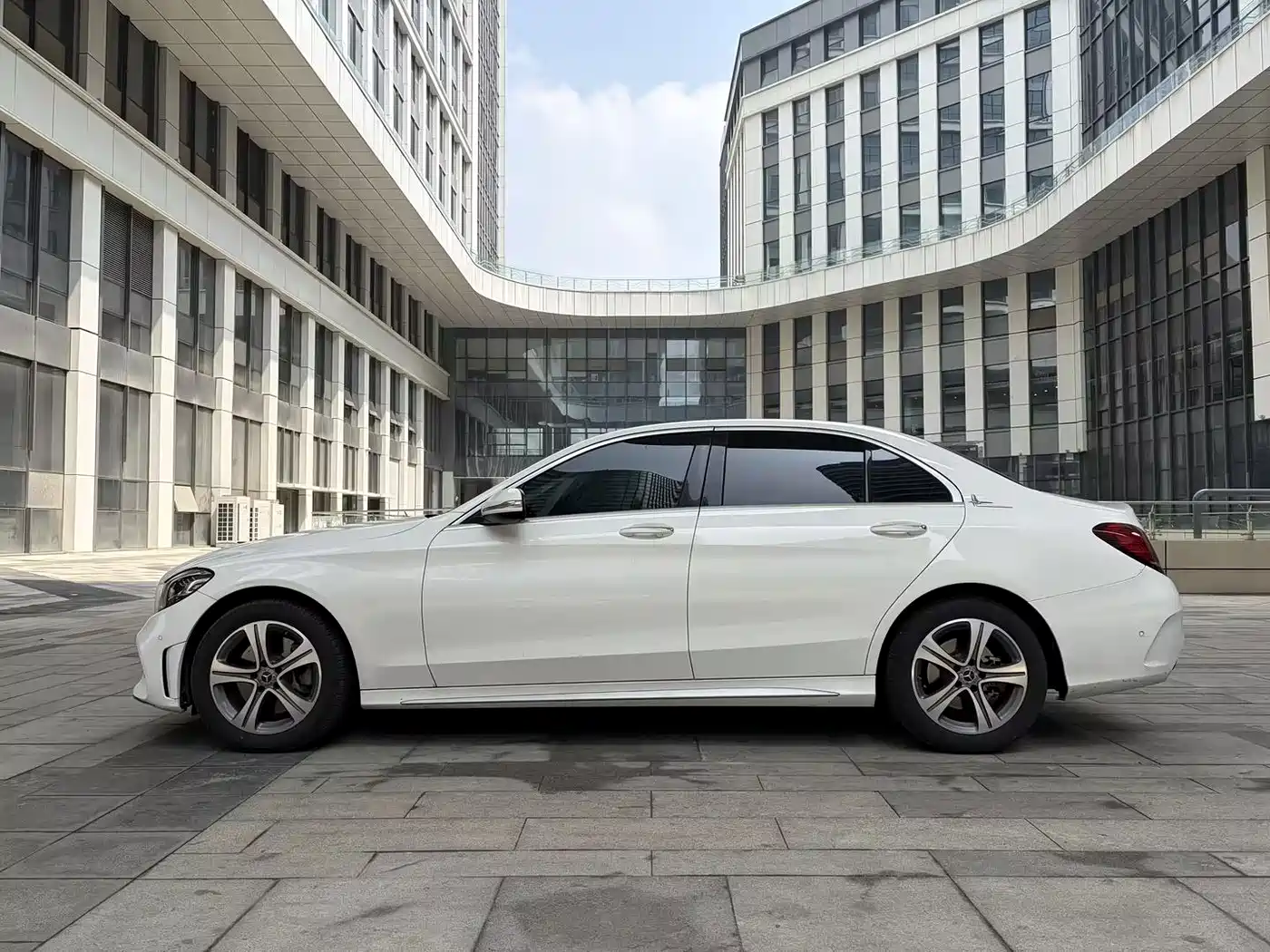 Mercedes-Benz C-Class 2020 Facelift C 260 L Sport фото 3