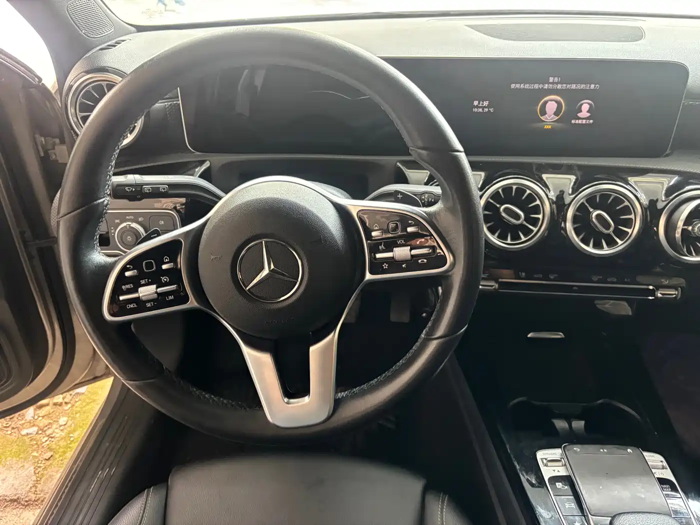 Mercedes-Benz A-Class (Import) 2019 A 200 Dynamic Version фото 8