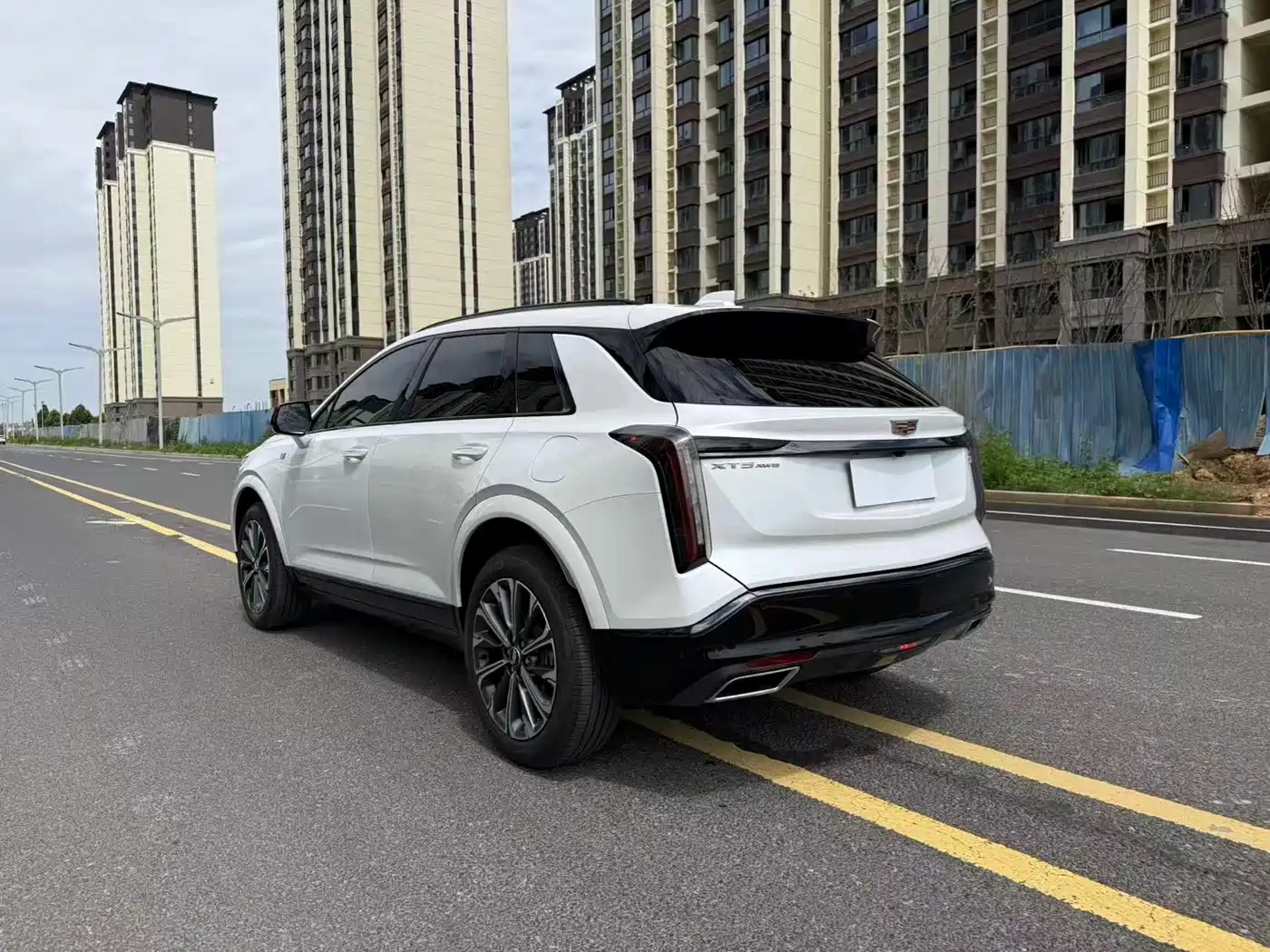 Cadillac XT5 2025 2.0T Luxury фото 11