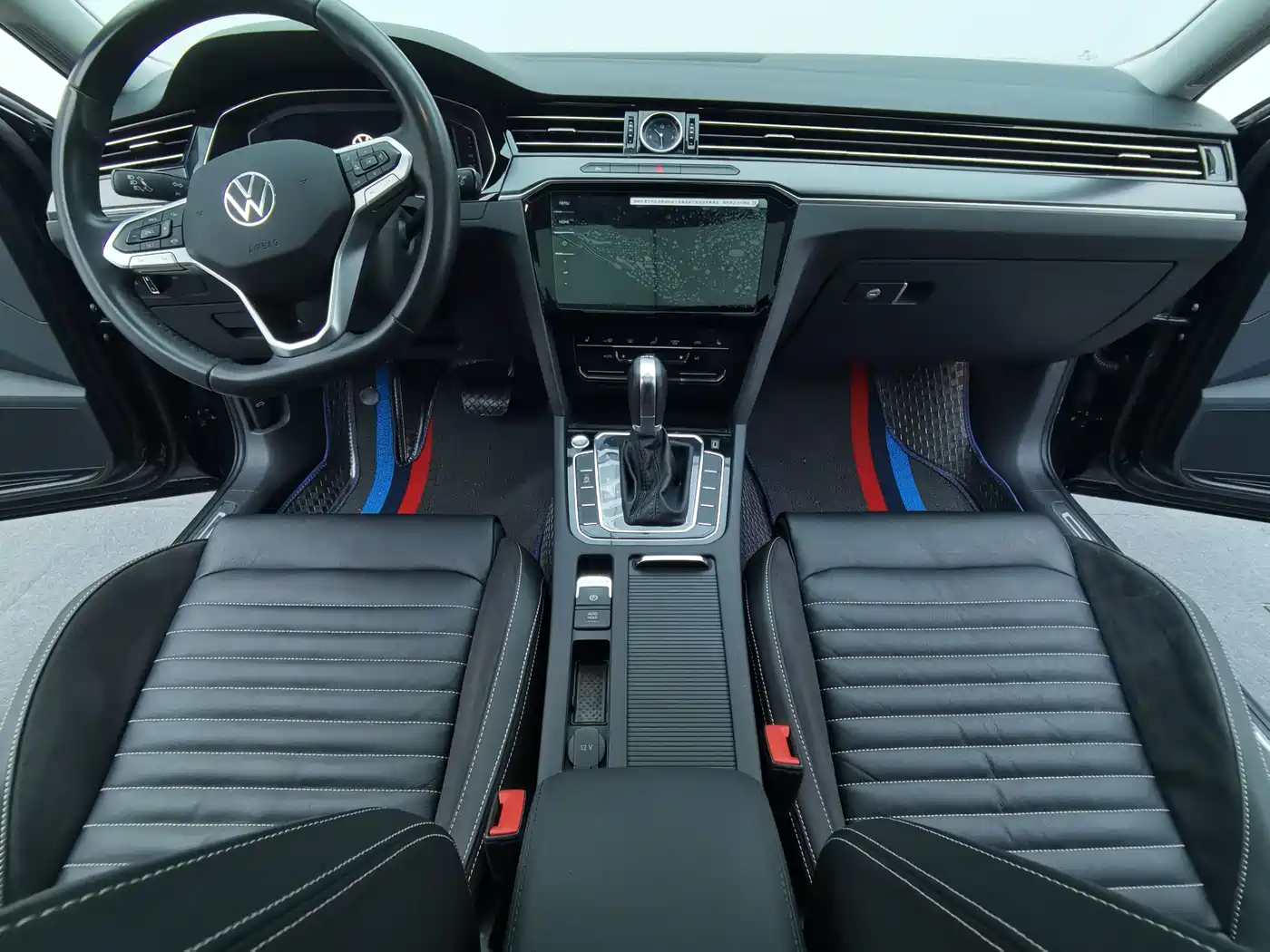 Volkswagen Magotan 2021 330TSI DSG 30th Anniversary Edition фото 9