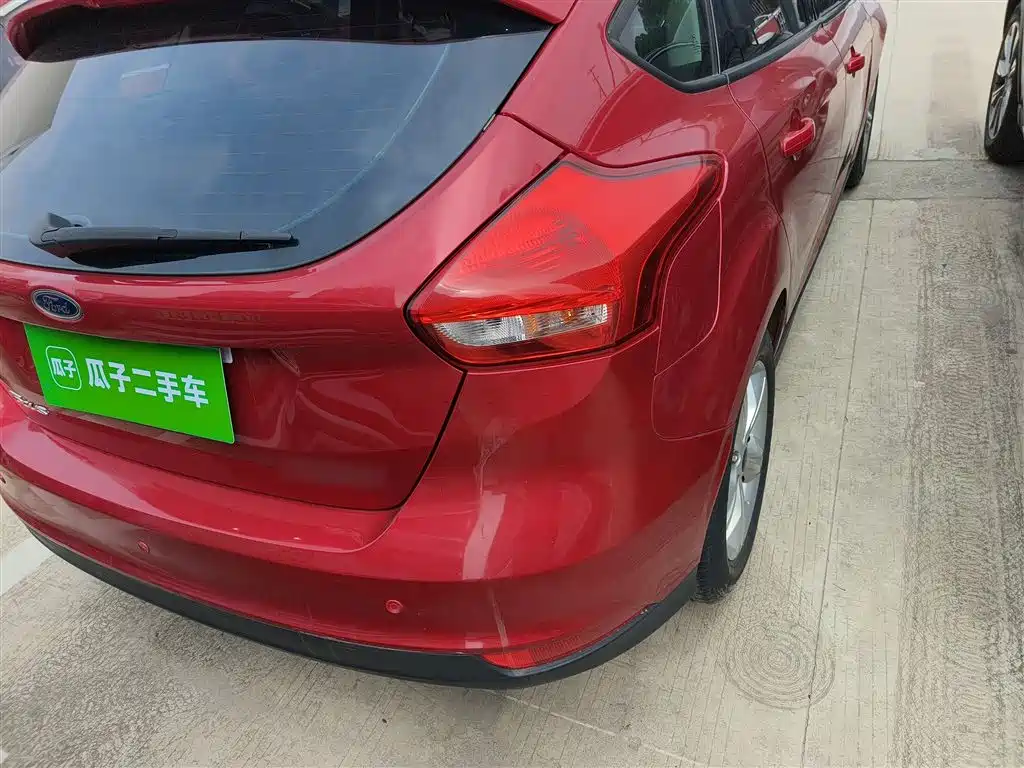 Фото 8 - Ford Focus