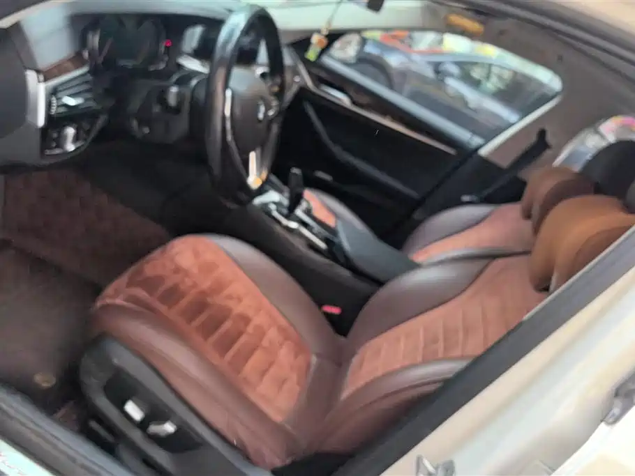 BMW 5 Series 2018 525Li Luxury Package фото 9