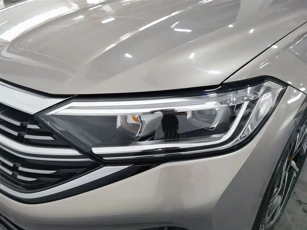 Volkswagen Sagitar 2023 300TSI DSG Surpassing Edition фото 7