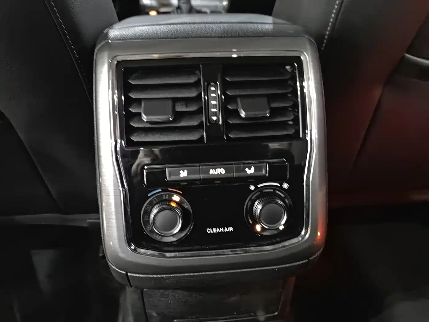 Volkswagen Passat 2017 330TSI DSG Prestige фото 14