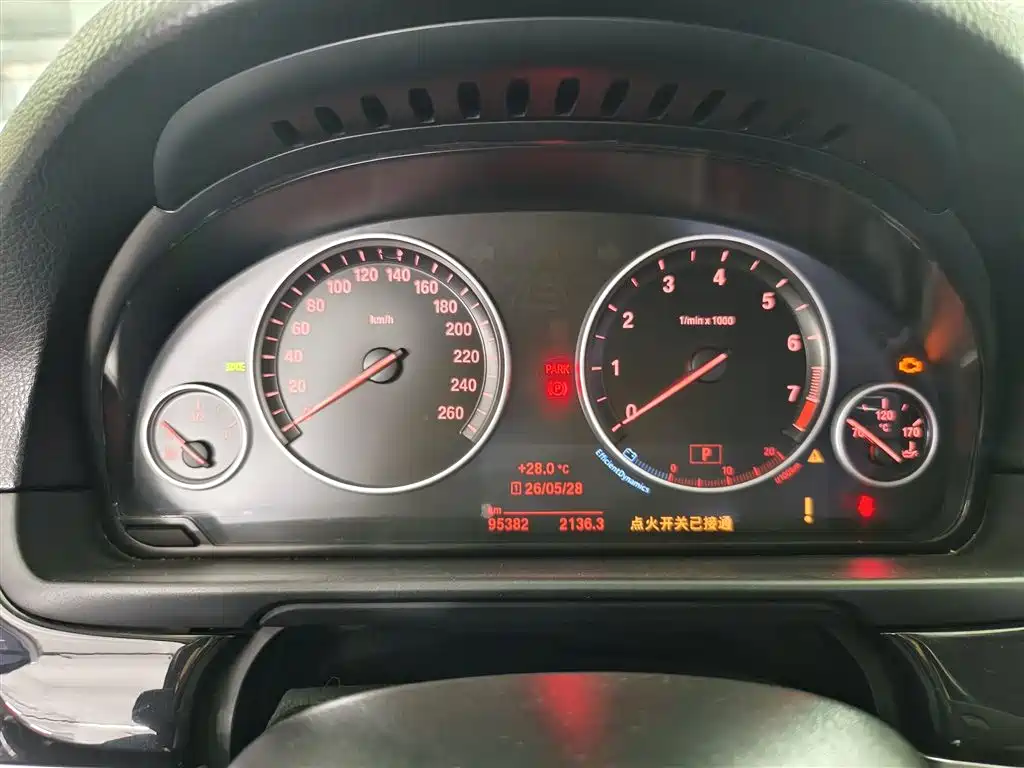 BMW 5 Series 2017 520Li Classic Edition фото 11