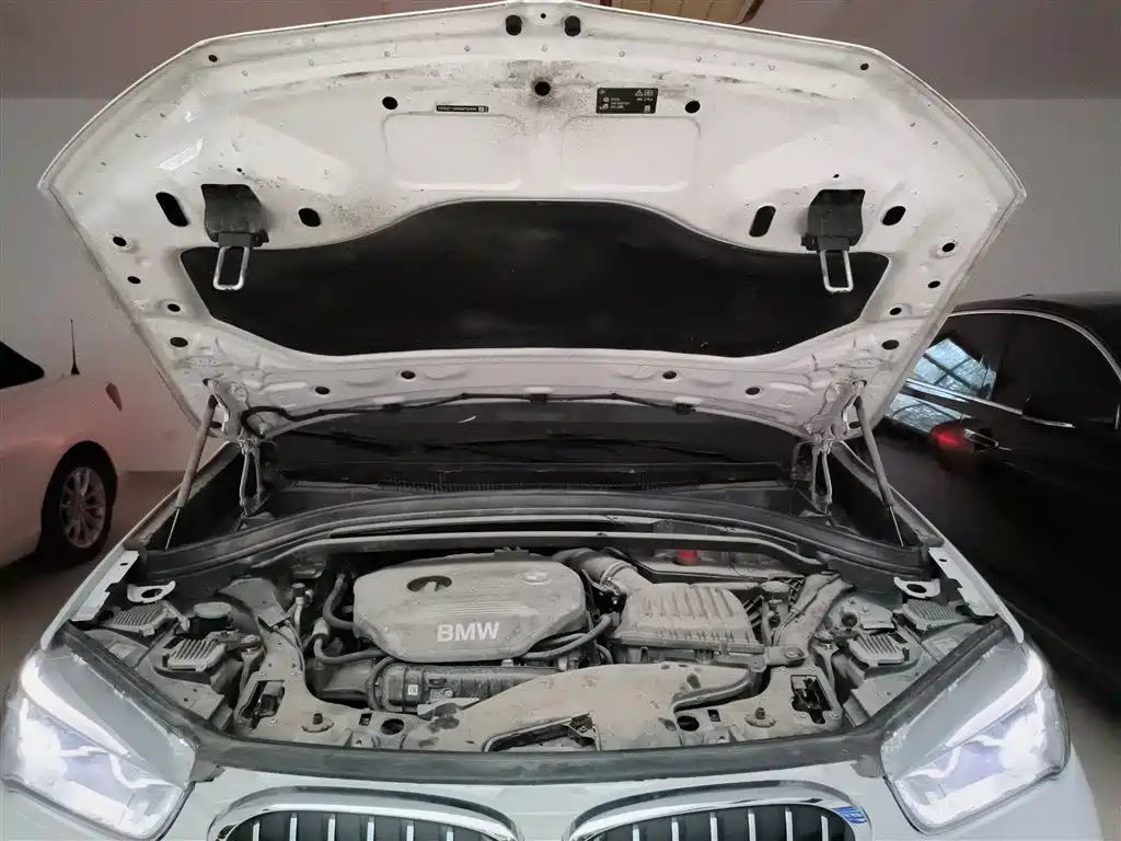 BMW X1 2019 sDrive18Li Premium Model фото 16