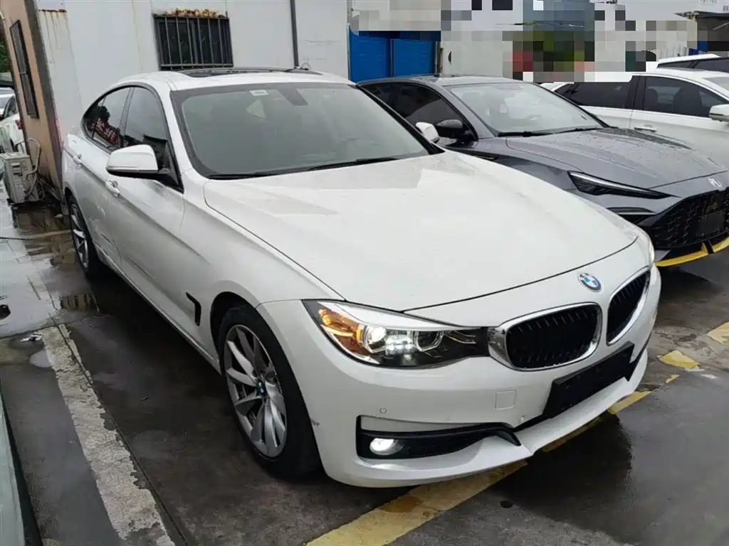 BMW 3 Series GT 2018 320i Fashion фото 4