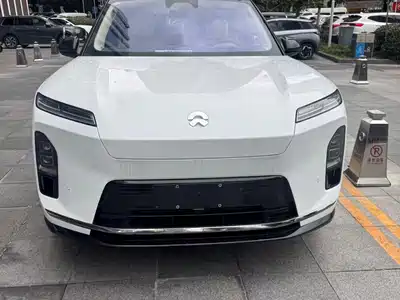 NIO ES8