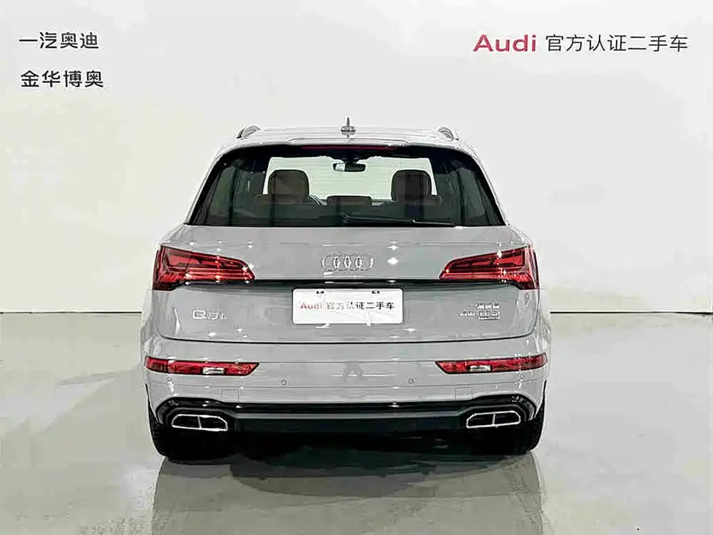 Audi Q5L 2024 Model 40 TFSI Luxury Dynamic фото 5