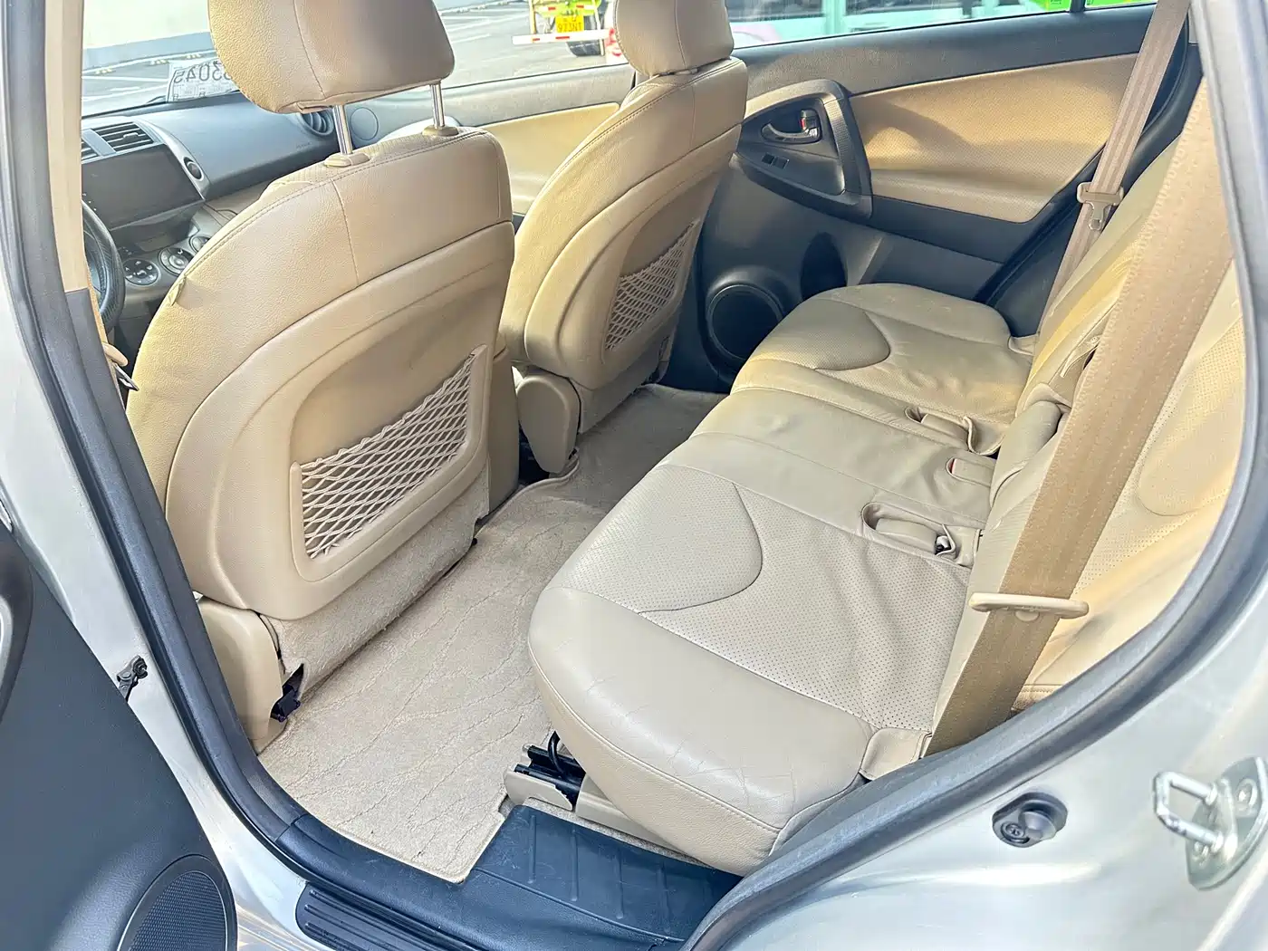 Toyota RAV4 Rongfang 2011 2.0L Automatic Luxury Edition фото 7