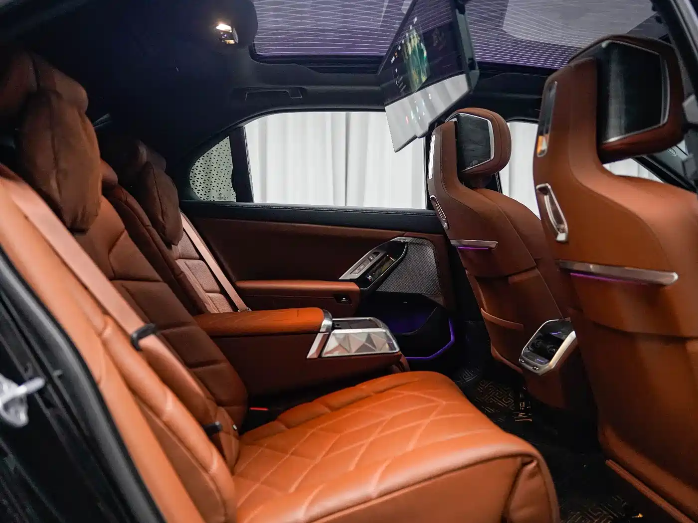 BMW 7 Series, миниатюра 18