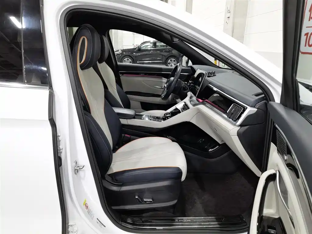 BYD Song PLUS PHEV 2021 DM-i 51KM Honor фото 23