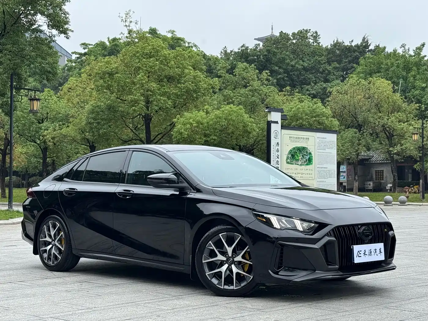 GAC Trumpchi Trumpchi Emkoo 2021 270T DCT J15 Edition фото 3