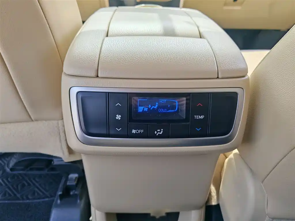 Toyota Highlander 2018 2.0T 2WD Elite 7-Seater China VI фото 21
