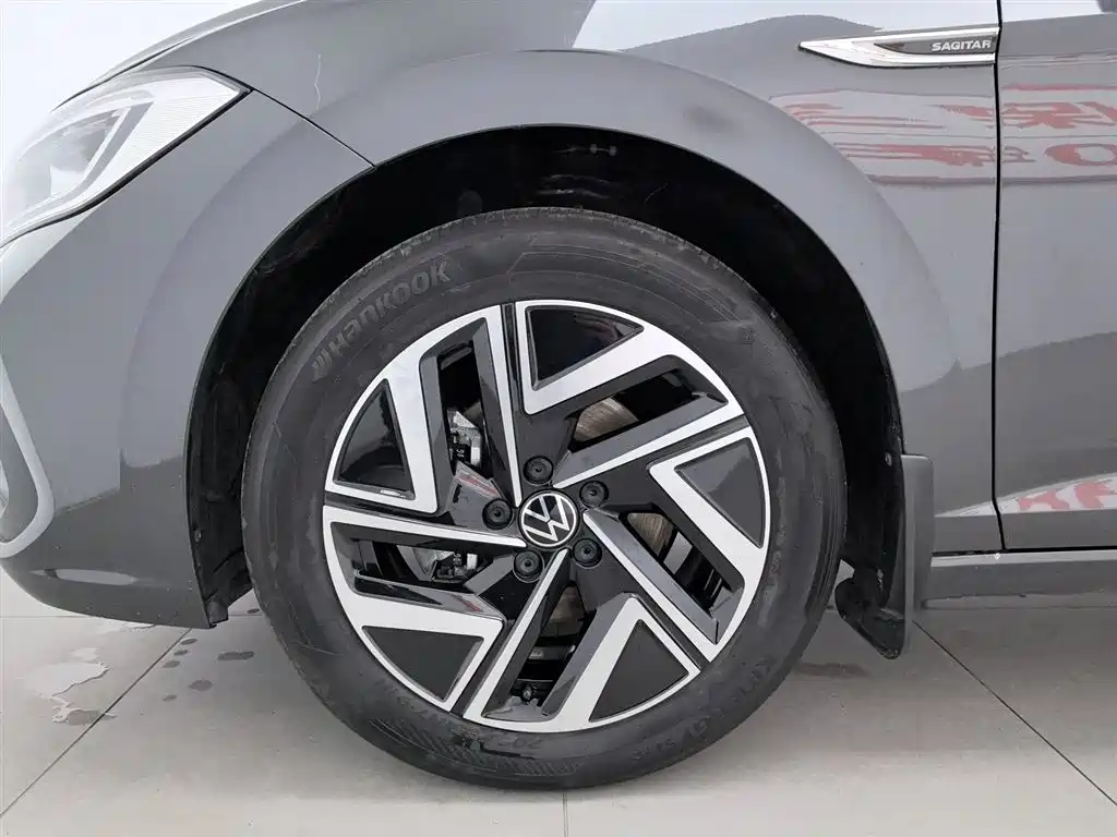 Volkswagen Sagitar 2025 Model Year 3rd Facelift 300TSI DSG Surpassing Edition фото 17