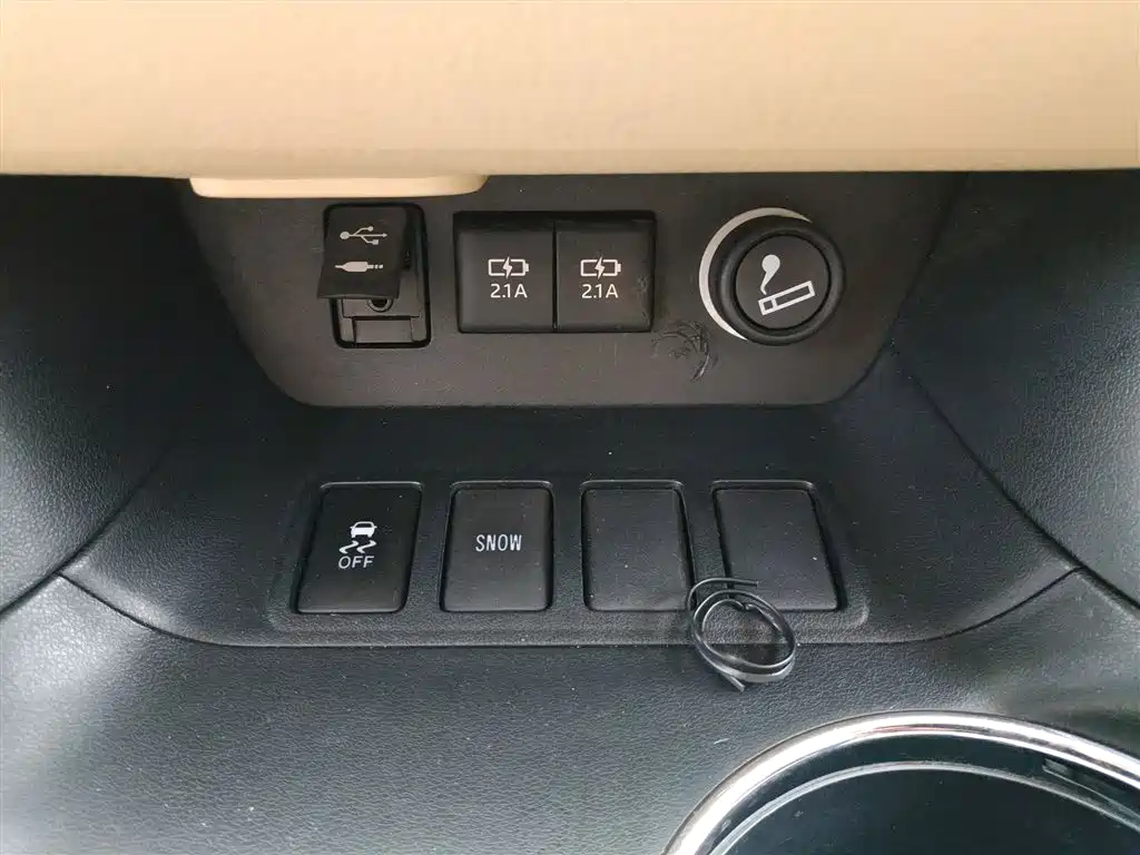 Toyota Highlander 2018 2.0T 2WD Elite 7-Seater China VI фото 20