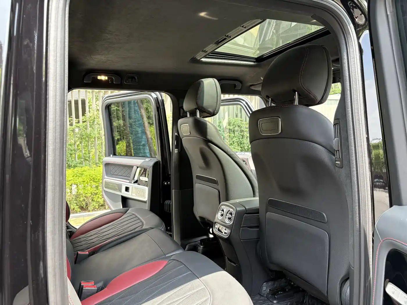 Mercedes-Benz G-Class 2023 G 500 фото 13