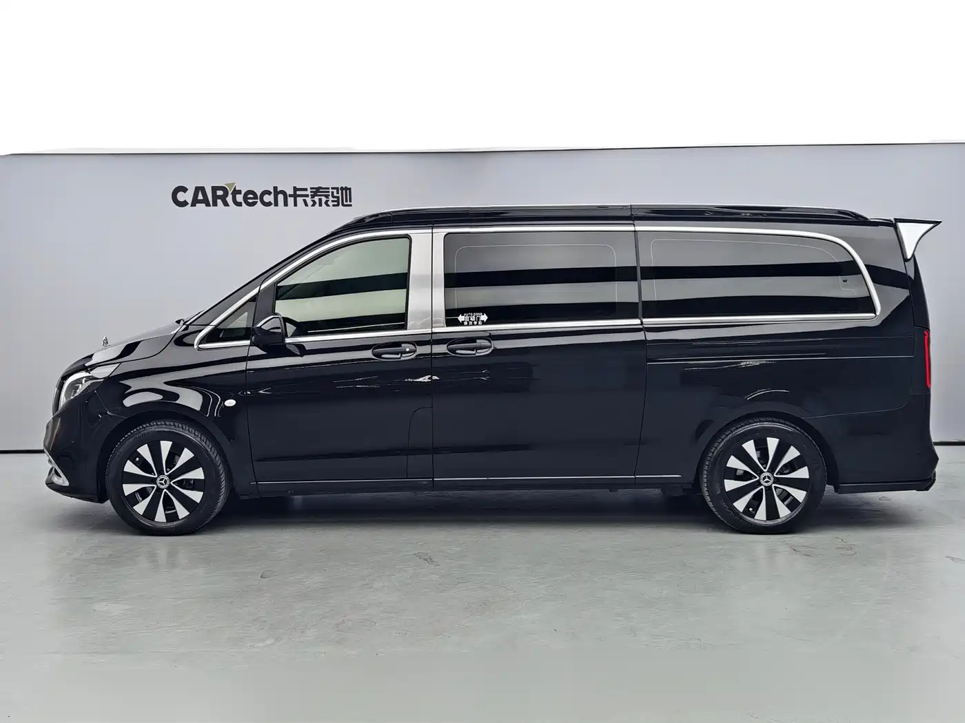 Mercedes-Benz Vito 2021 2.0T Elite 7-Seater фото 3