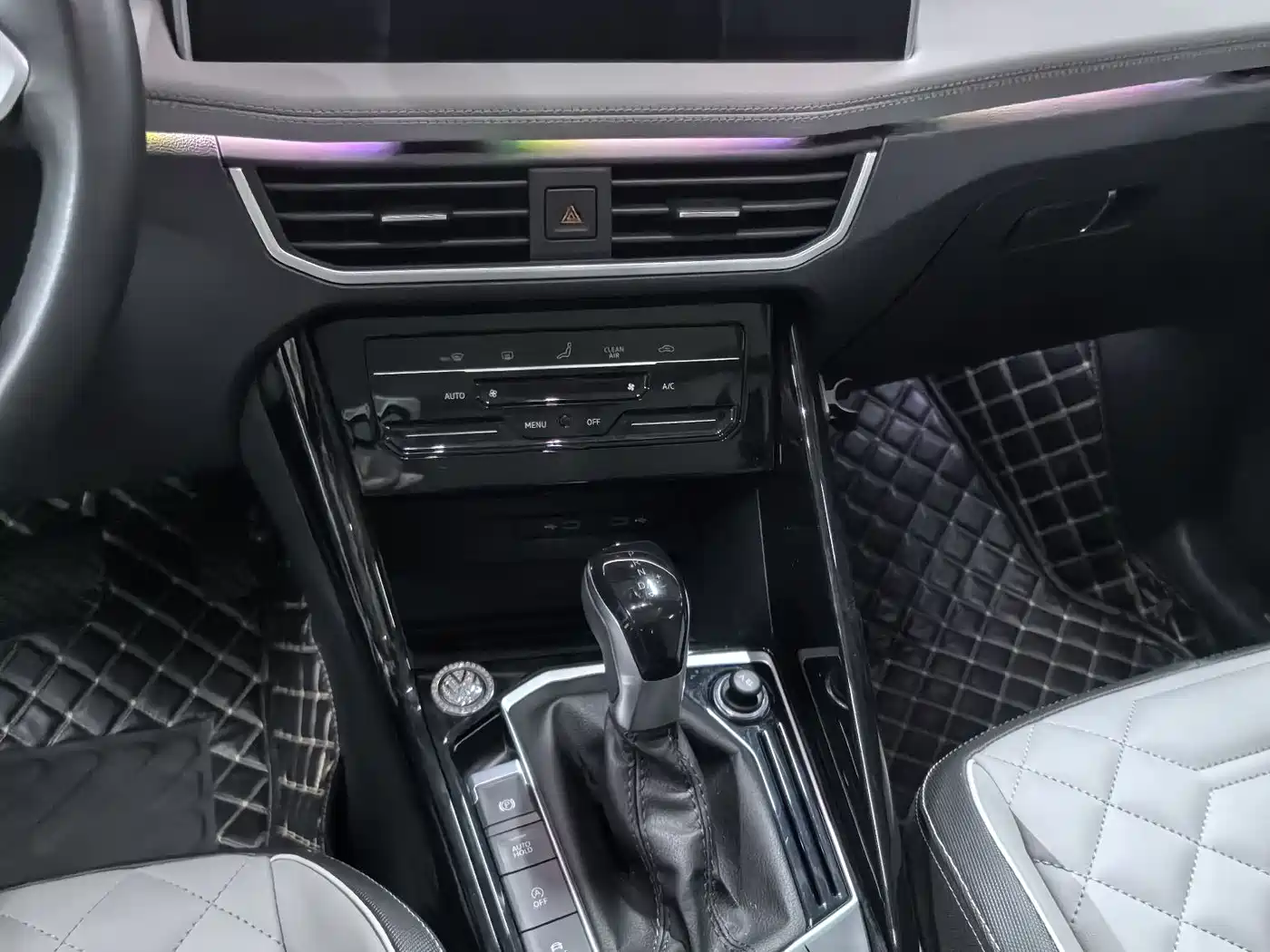 Volkswagen Tayron 2023 300TSI 2WD Luxury Plus Advanced Edition фото 10