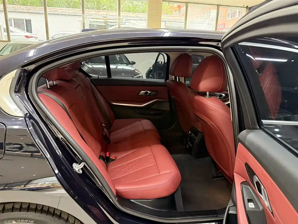 BMW 3 Series 2023 320Li M Sport Package фото 18