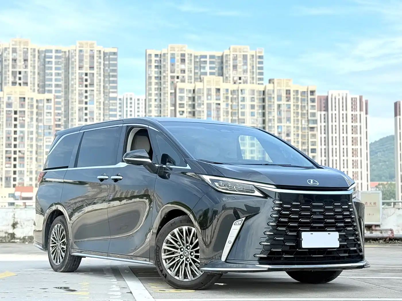 Lexus LM 2025 2025 Model 500h Six-Seater Prestige Edition